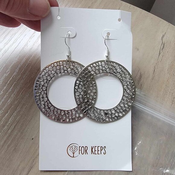 Dangle Metal Design Earrings - Picture 1 of 2
